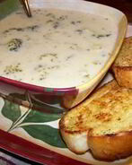 Сырный суп с курицей и брокколи