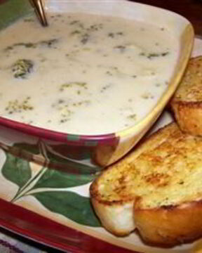 Сырный суп с курицей и брокколи