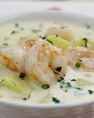 Сырный суп с овощами и креветками