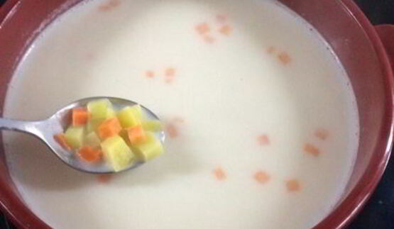 сырный суп с семгой и креветками