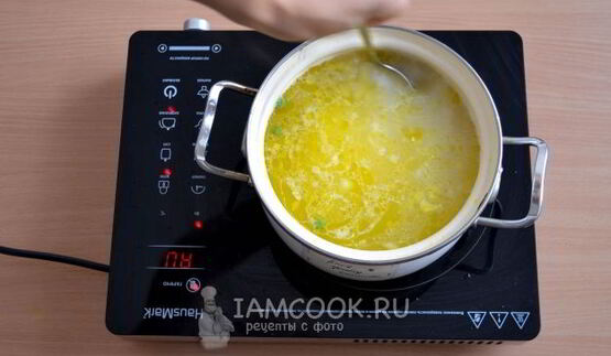 сырный суп с зеленым горошком