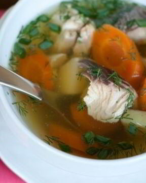 Уха из горбуши со свежим сельдереем