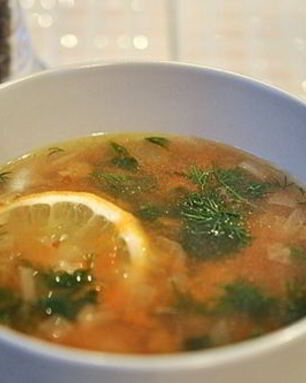 Уха из осетра с томатной пастой