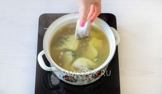 уха из судака по-домашнему