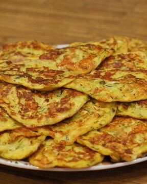 Блинчики из кабачков с сыром