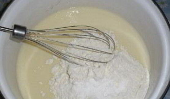 блины на кефире тонкие с дырочками