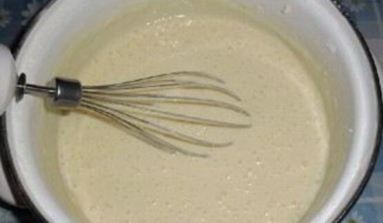 блины на кефире тонкие с дырочками