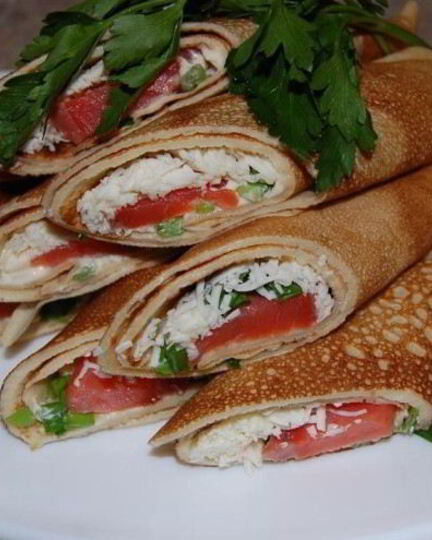 Рецепт блинов с семгой и сыром