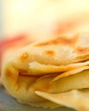 Французские блинчики с яблоками и изюмом