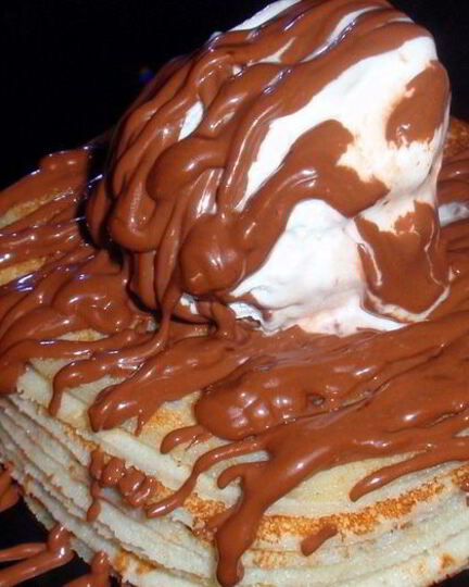 Рецепт манных блинов с шоколадом к масленице