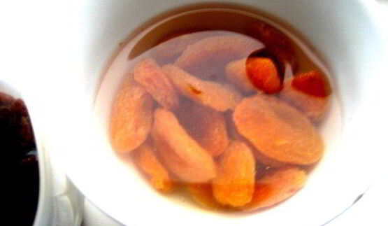 праздничные шоколадные блинчики с творогом