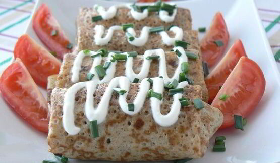 ржаные блины, фаршированные печенью и грибами