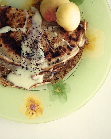 Рецепт тонких блинчиков с корицей и сгущенкой