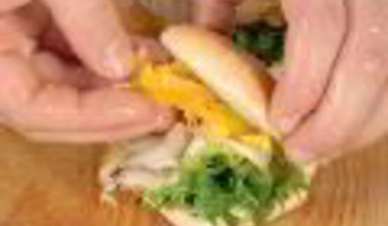 булочки с куриной и рыбной начинкой