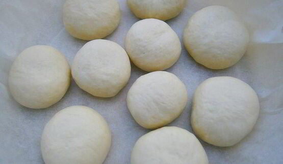 булочки с пряным сливочным маслом