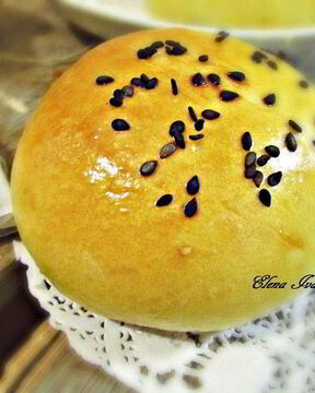 Итальянские булочки с томатами и сыром