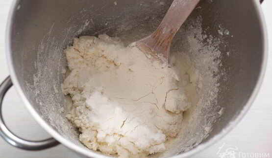 творожные булочки с чесноком и базиликом