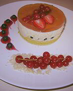 Черничный чизкейк на луковом бисквите и желе из совиньона