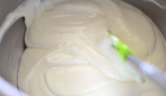 чизкейк с белым вином и виноградом