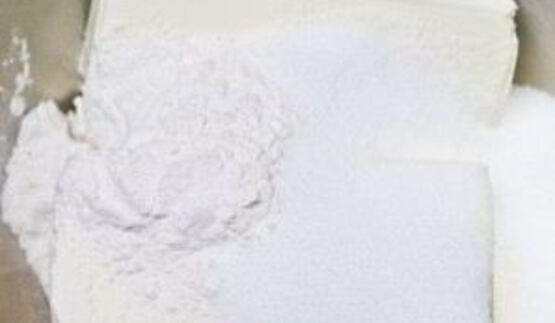 чизкейк с ежевикой, малиной и гранатом