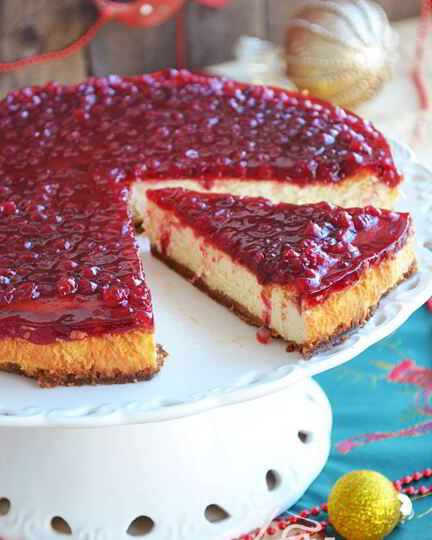 Рецепт рождественского чизкейка с брусничным покрытием