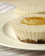 Вегетарианские мини-чизкейки без выпечки