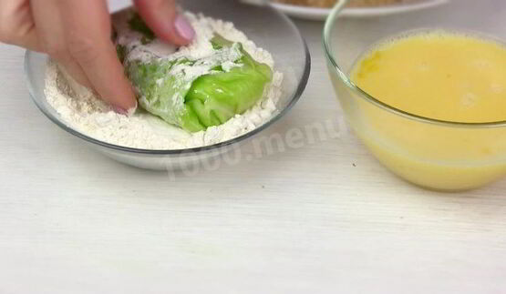 капустные конвертики с сыром