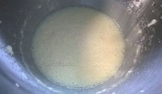 бананово-фисташковый кекс под молочно-маковой глазурью