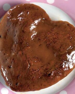 Кекс из растопленных шоколадных конфет