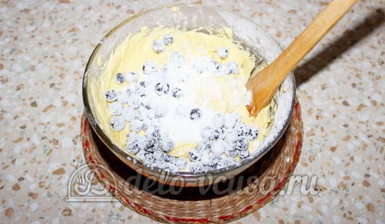 кекс с черной смородиной