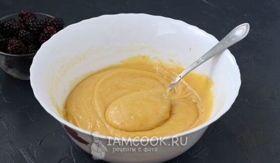 кекс с ежевикой