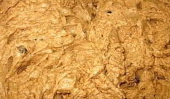 кекс с изюмом и грецкими орехами