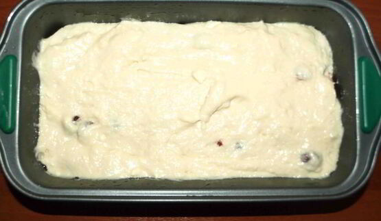 кекс с вяленой вишней на вишневом пиве