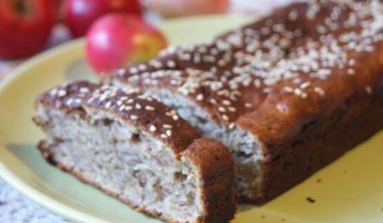 кекс с яблоком на основе трех видов муки