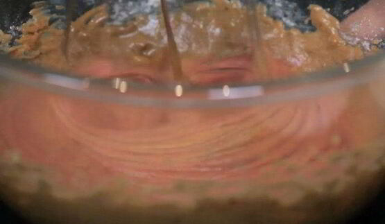 кексы красный бархат с вишневой начинкой