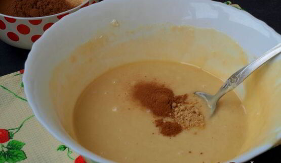 мраморный пряный кекс на сыворотке с малиной