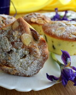 Пасхальные кексы с клюквой