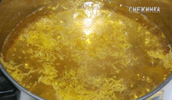 саварен — французская ромовая баба из дрожжевого теста