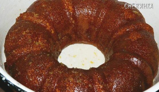 саварен — французская ромовая баба из дрожжевого теста