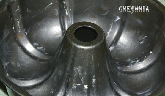 саварен — французская ромовая баба из дрожжевого теста