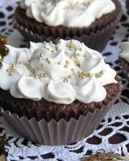 Рецепт шоколадна-творожных кексы с брусникой