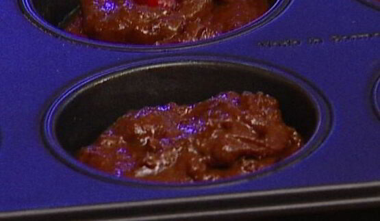 шоколадные кексы с вишней