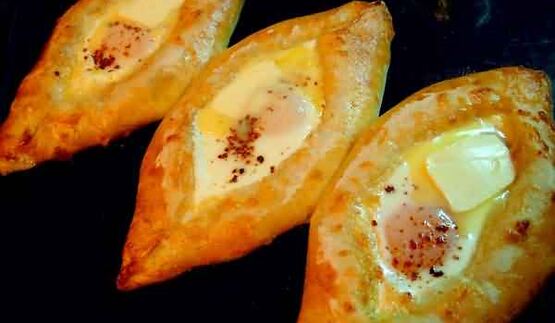 аджарские хачапури лодочка