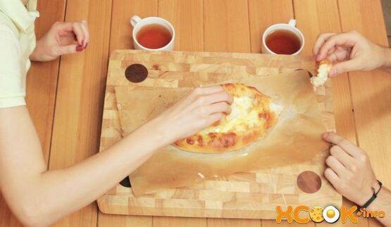 хачапури по-аджарски