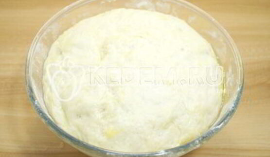 хачапури с брынзой и яйцом