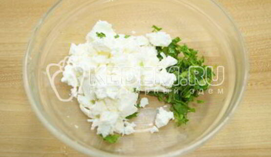 хачапури с брынзой и яйцом