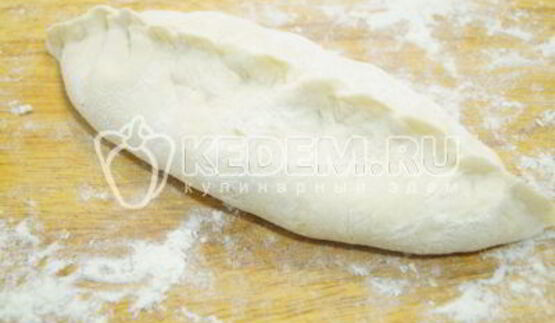 хачапури с брынзой и яйцом