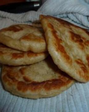 Хачапури с сыром сулугуни