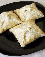 Хачапури слоеный с сыром и творогом