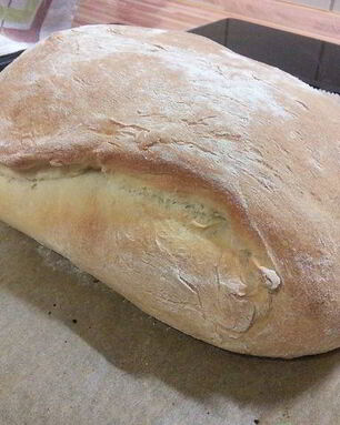 Белый хлеб с камамбером